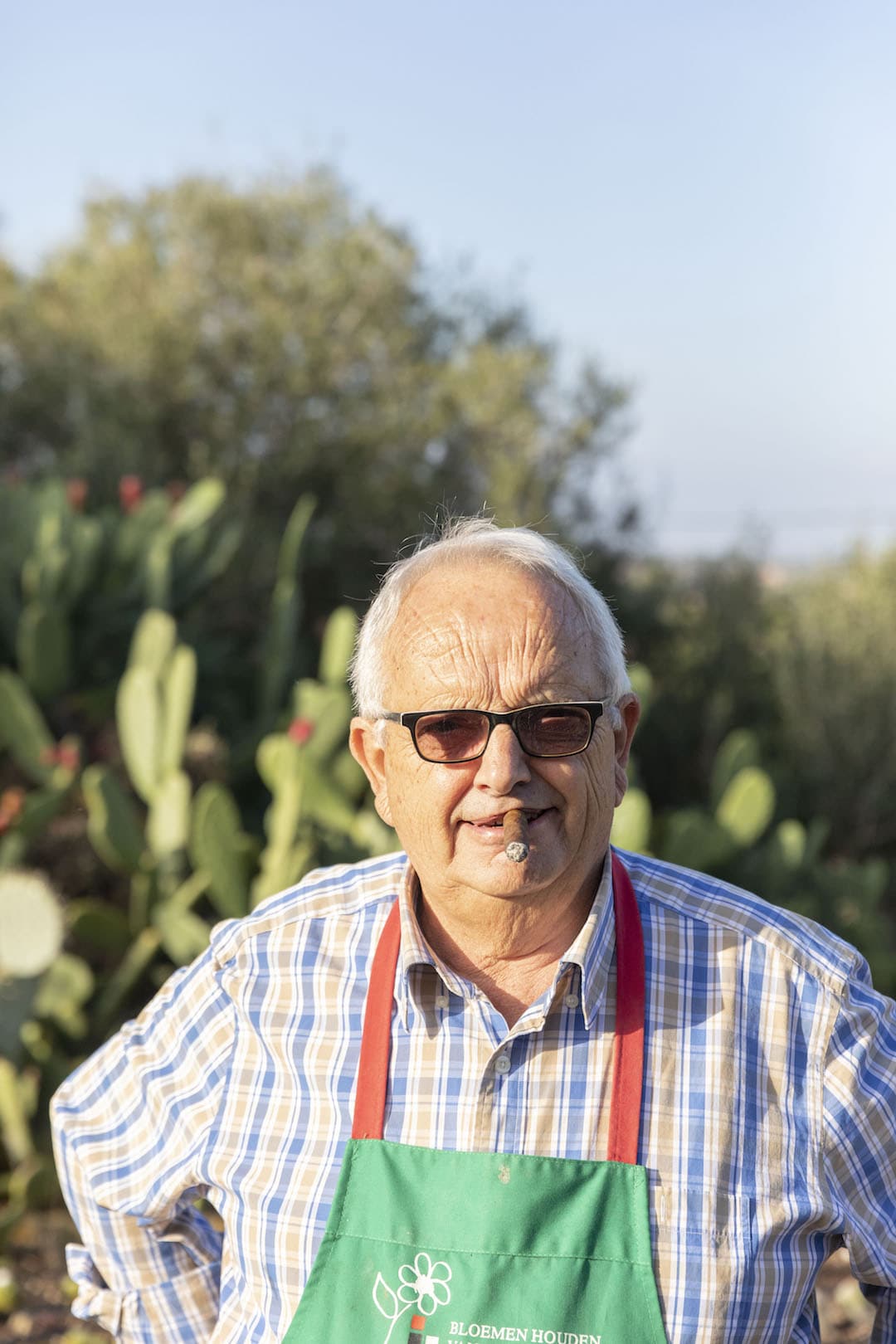 Mallorca, pueblo Ses Salines, vivero Toni Moreno, especializado en cactus. Retrato de Toni Moreno.