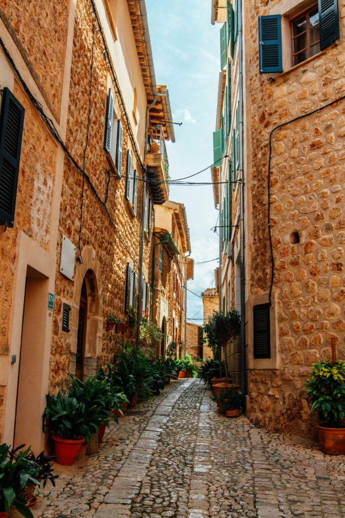 empty alley cobblestone Majorca