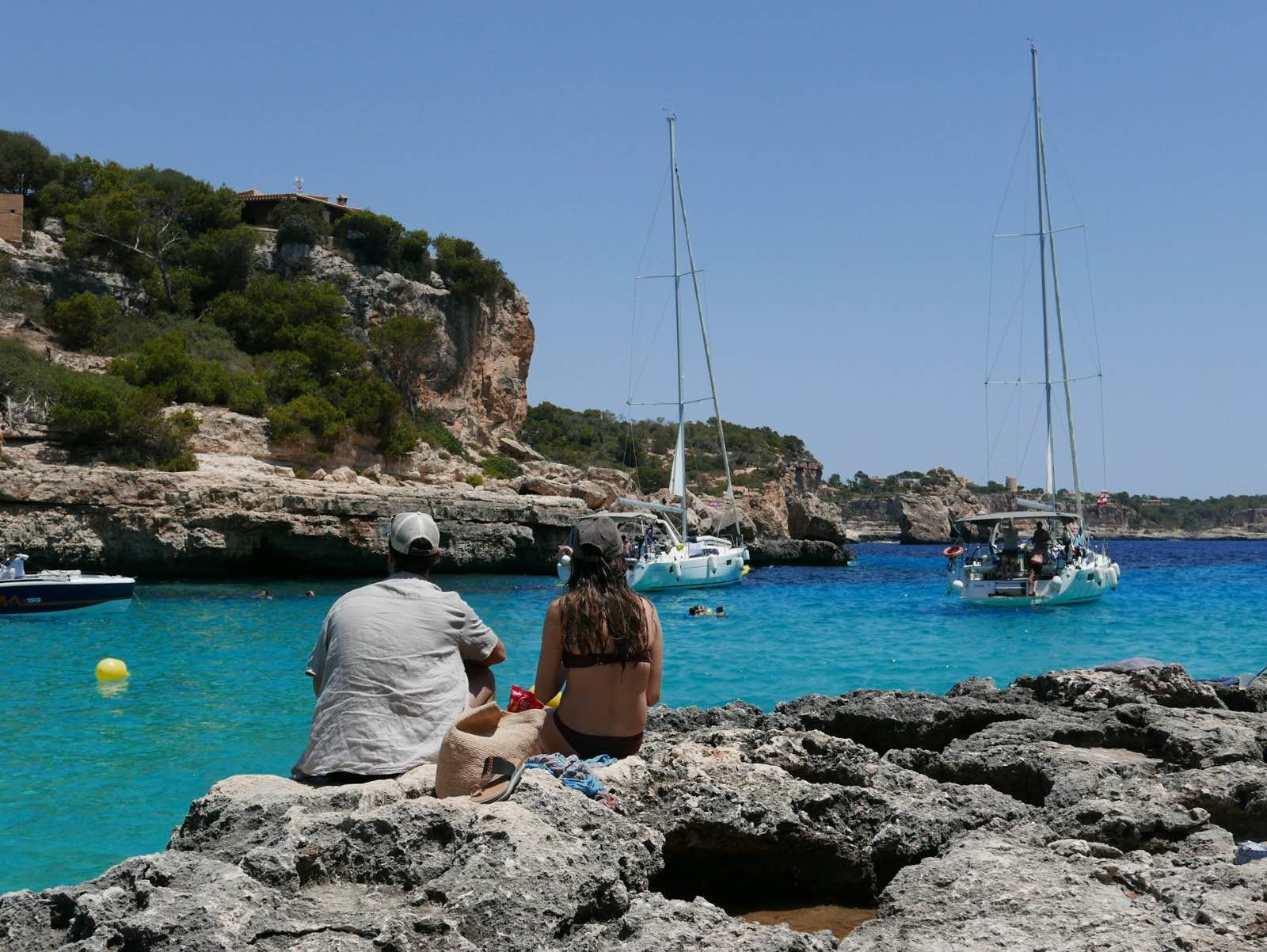 Tráfico de embarcaciones en las playas de Mallorca: Manacor pone límites - naturaleza y bañistas en el punto de mira