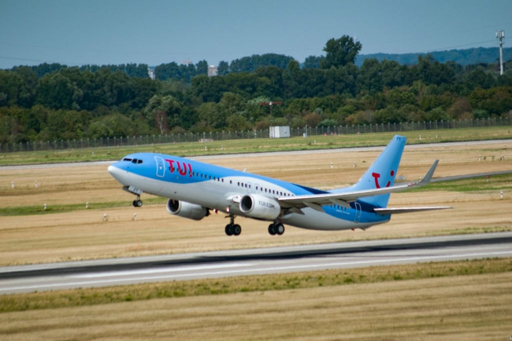 Salida del avión TUI hacia Mallorca